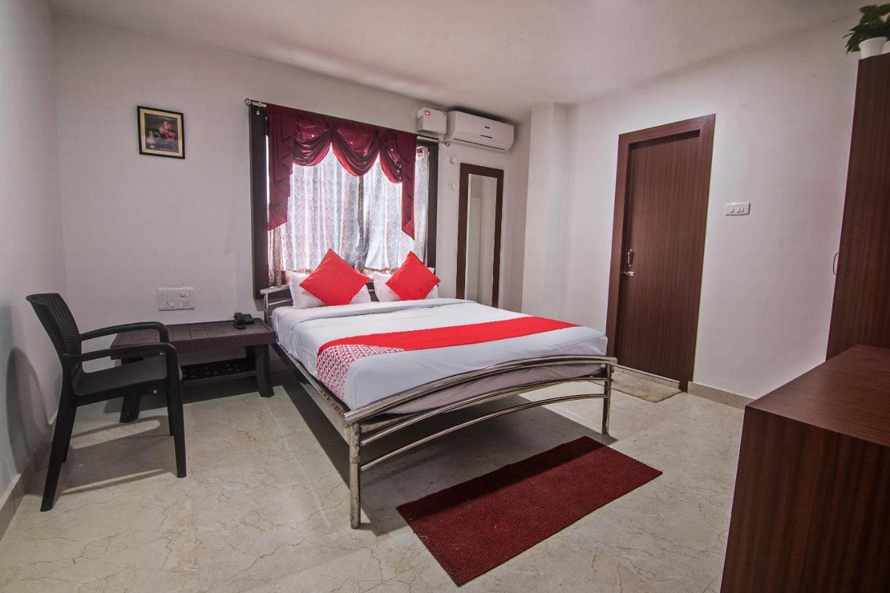 Oyo 14431 Sai Nivas Hotel Guwahati Bagian luar foto