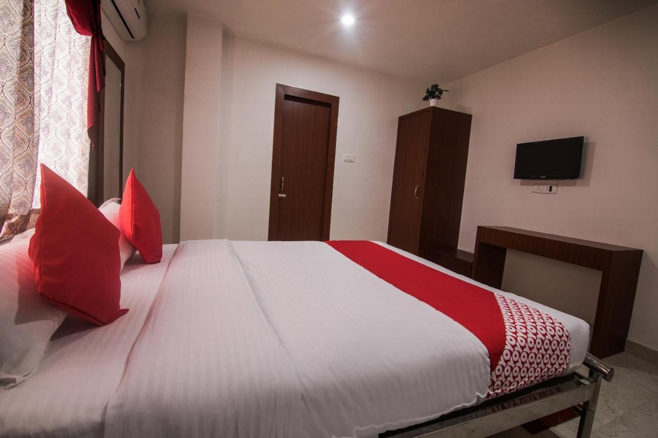 Oyo 14431 Sai Nivas Hotel Guwahati Bagian luar foto