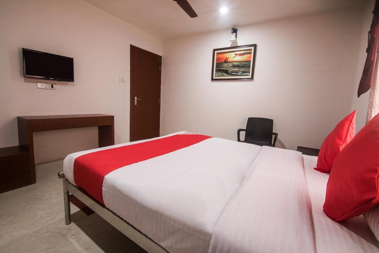 Oyo 14431 Sai Nivas Hotel Guwahati Bagian luar foto