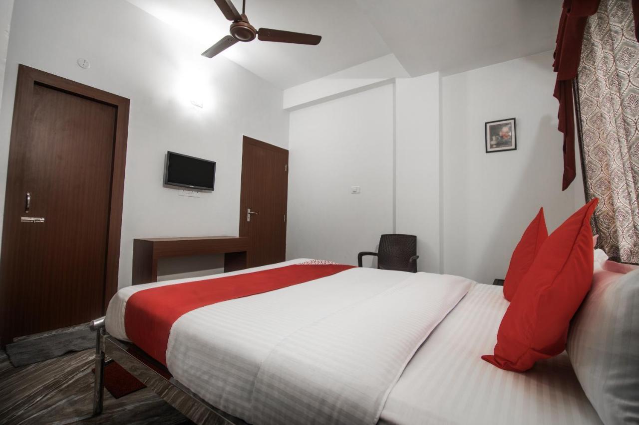 Oyo 14431 Sai Nivas Hotel Guwahati Bagian luar foto