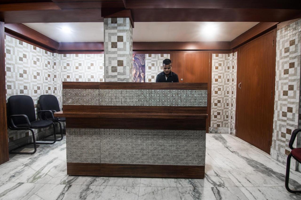 Oyo 14431 Sai Nivas Hotel Guwahati Bagian luar foto
